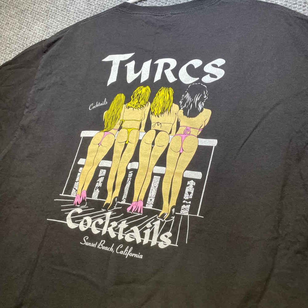 Turcs Cocktails Sunset Beach California Surf T-Shirt Mens Large Black